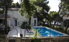  Seaside house with a swimming pool Hvar - 12919  Хвар